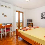 Gorgeous In With House Sea View Apartament