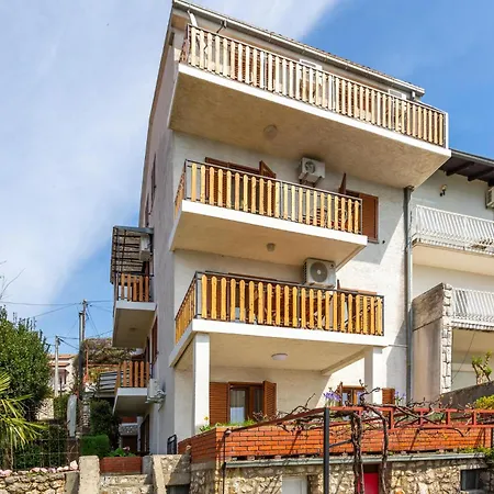 Apartament Beautiful In Dramalj